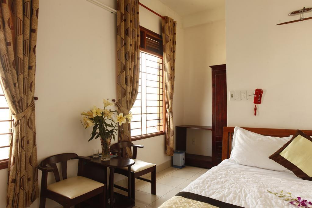 Camry Hotel Da Nang Exteriör bild