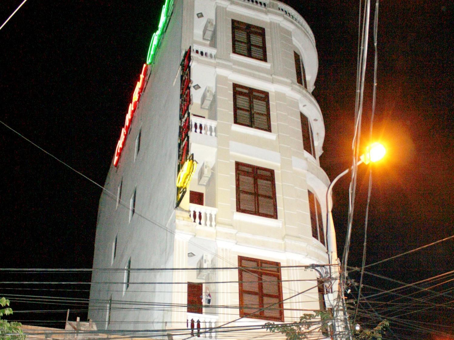 Camry Hotel Da Nang Exteriör bild